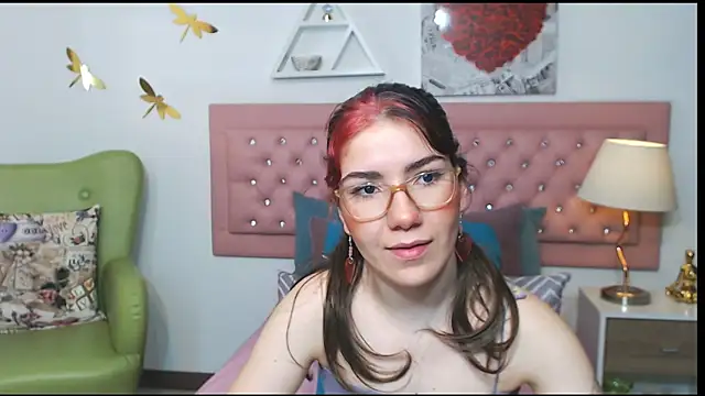 AriLumi online show from 20, 11, 2025