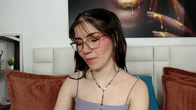 AriLumi online show from 18, 11, 2025