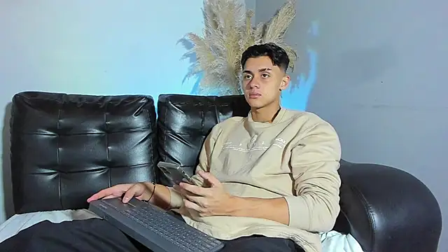 ZeusBrant online show from 15, 4, 2026