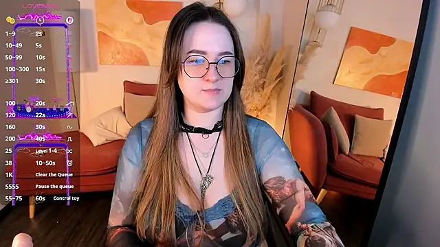 EmmaBloomm online show from 4, 2, 2026