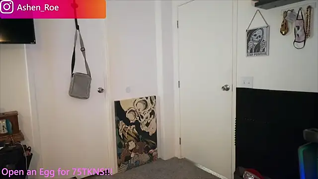 AshenRoe online show from 8, 4, 2026