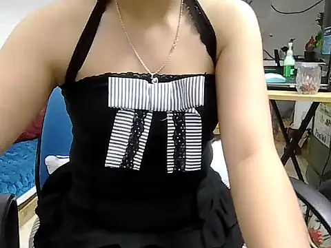 emii207 online show from 29, 11, 2025