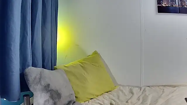 Leila cam18 online show from 17, 11, 2025