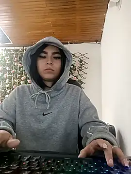 Irina Fernandez online show from 19, 11, 2025