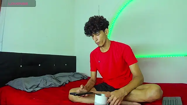 kaiborman00 online show from 16, 4, 2026