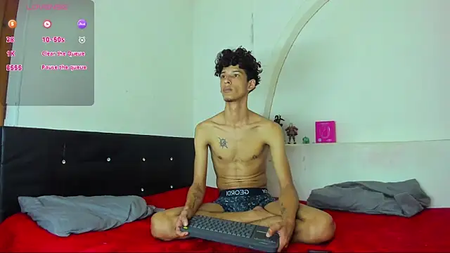 kaiborman00 online show from 18, 4, 2026