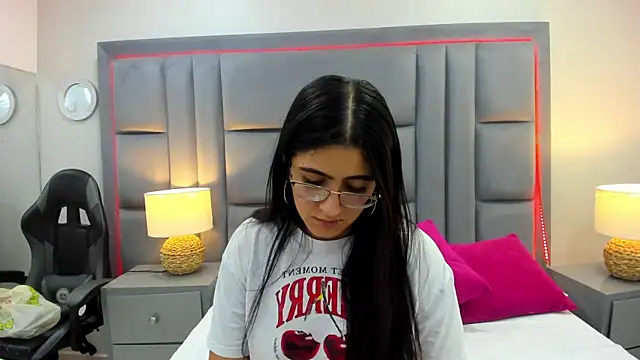 LuisaFranco online show from 3, 12, 2025