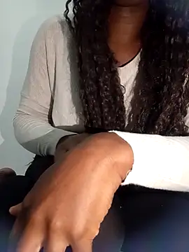 Snapshot of mirna96 chatting on 17, 11, 2025 mirna96 online show from 17, 11, 2025