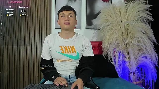 Sweet Smiith online show from 19, 11, 2025