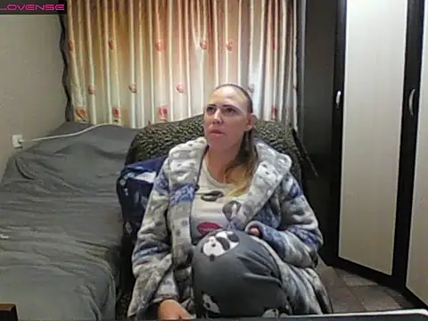 JenniDeep online show from 10, 5, 2026