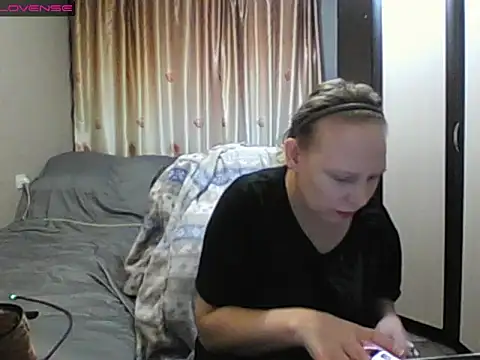 JenniDeep online show from 8, 3, 2026