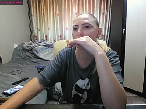 Snapshot of JenniDeep chatting on 10, 6, 2026 JenniDeep online show from 10, 6, 2026