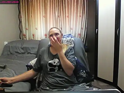 Snapshot of JenniDeep chatting on 6, 6, 2026 JenniDeep online show from 6, 6, 2026