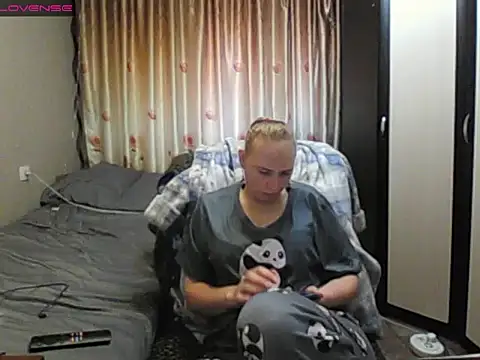 JenniDeep online show from 27, 4, 2026