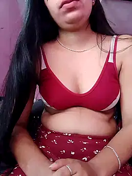 Snapshot of isha_sharma2002 chatting on 18, 11, 2025 isha sharma2002 online show from 18, 11, 2025