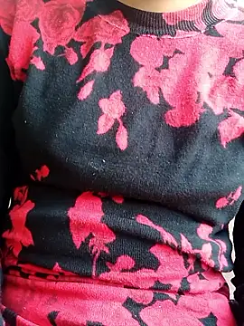 Snapshot of isha_sharma2002 chatting on 27, 11, 2025 isha sharma2002 online show from 27, 11, 2025