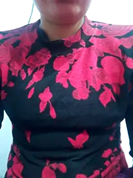 Snapshot of isha_sharma2002 chatting on 26, 11, 2025 isha sharma2002 online show from 26, 11, 2025