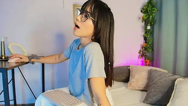 lizzy kane online show from 29, 11, 2025