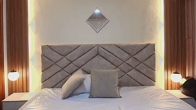 Laracooper  online show from 9, 3, 2026