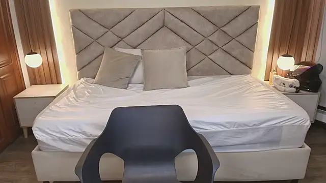 Snapshot of Laracooper_ chatting on 28, 2, 2026 Laracooper online show from 28, 2, 2026