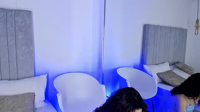 Martina 077 online show from 6, 1, 2026