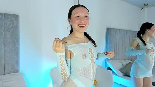 Martina 077 online show from 5, 1, 2026