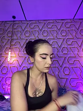 MelanyyJhonson15 online show from 19, 6, 2026