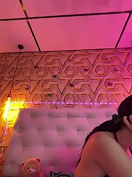 MelanyyJhonson15 online show from 6, 2, 2026