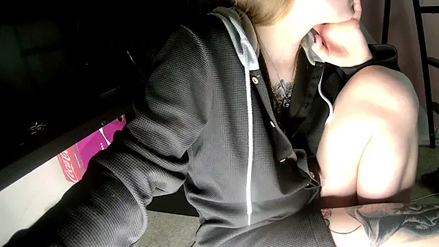 secretcouple 00 online show from 14, 2, 2026