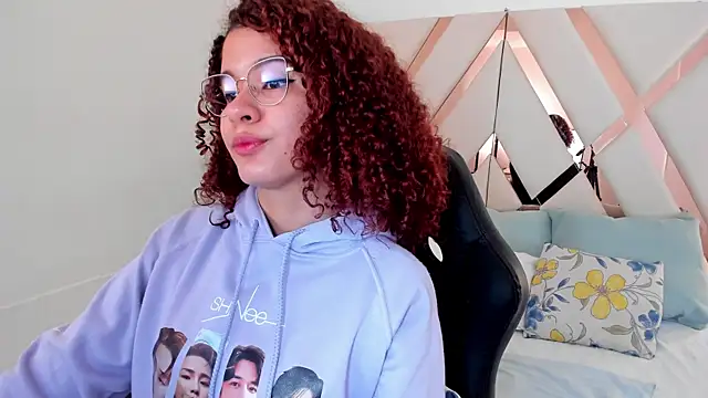 Snapshot of avrilwaynee chatting on 19, 1, 2026 avrilwaynee online show from 19, 1, 2026