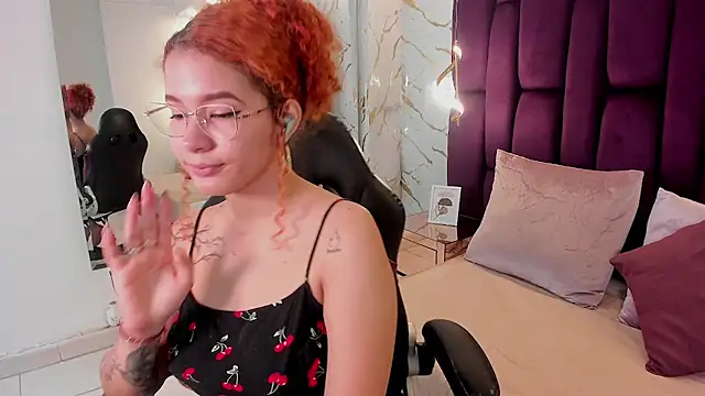 avrilwaynee online show from 18, 11, 2025