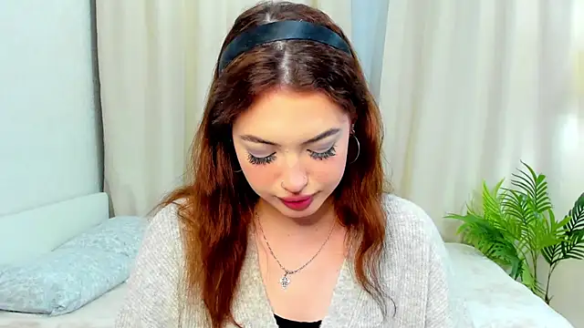 Snapshot of OlaGrayer chatting on 21, 11, 2025 OlaGrayer online show from 21, 11, 2025