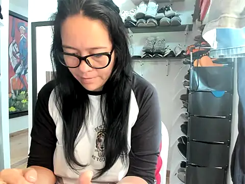 caroline 47 online show from 18, 4, 2026