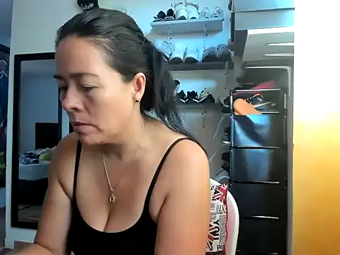 caroline 47 online show from 3, 5, 2026