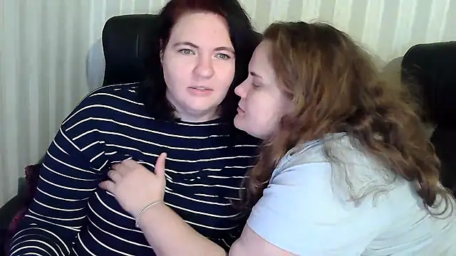 HollyXXEva online show from 25, 11, 2025