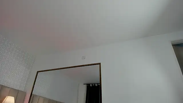 Sasha Wolff online show from 22, 12, 2025