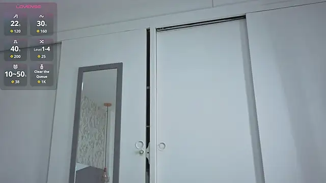 Sasha Wolff online show from 4, 5, 2026