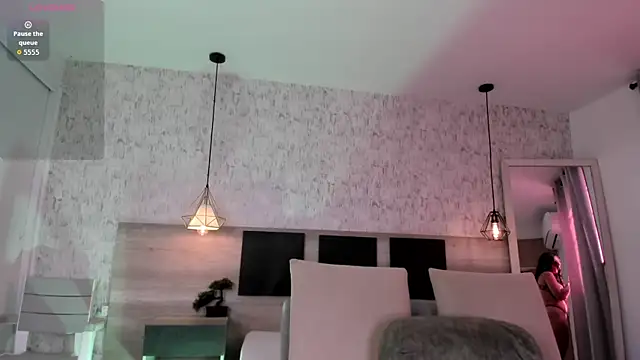 Sasha Wolff online show from 30, 5, 2026