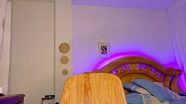 Snapshot of selenewinche chatting on 2, 12, 2025 selenewinche online show from 2, 12, 2025