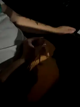 Snapshot of julianlondo111 chatting on 14, 11, 2025 julianlondo111 online show from 14, 11, 2025