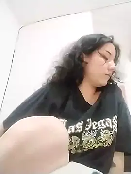 chibi love online show from 23, 4, 2026