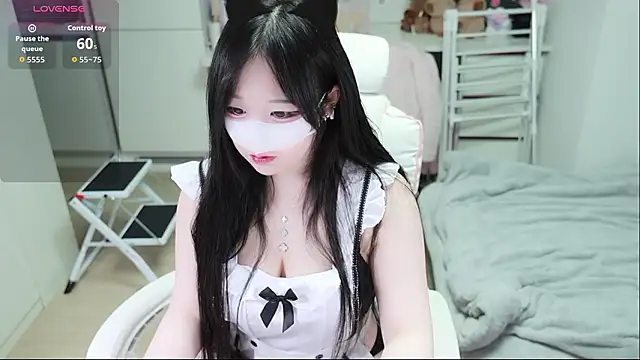 kimhyeona2005 online show from 2, 4, 2026