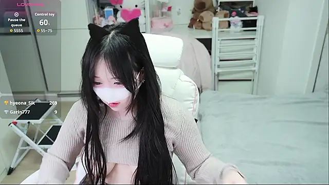 kimhyeona2005 online show from 5, 4, 2026