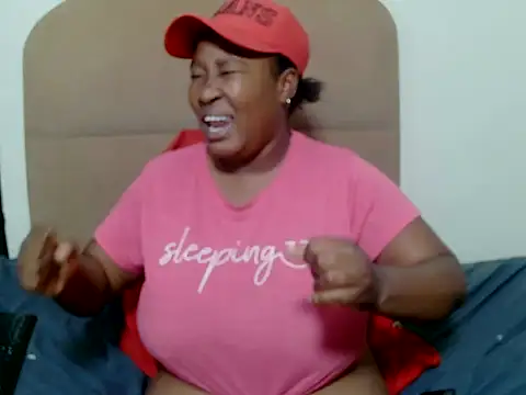 Snapshot of MissMoyo chatting on 22, 12, 2025 MissMoyo online show from 22, 12, 2025