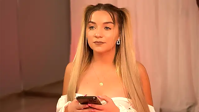 SkyEyesLuna online show from 19, 11, 2025