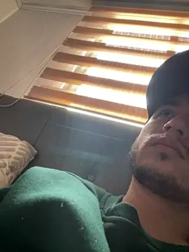 Snapshot of Esteban2704 chatting on 4, 3, 2026 Esteban2704 online show from 4, 3, 2026