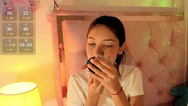 Snapshot of Darapresley777_ chatting on 28, 11, 2025 Darapresley777 online show from 28, 11, 2025