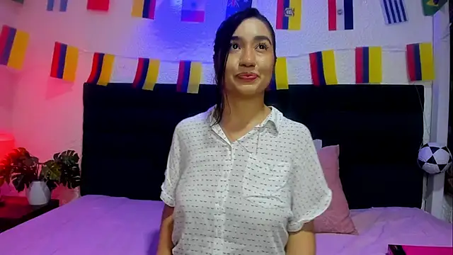 Snapshot of VictoriaRouge_ chatting on 10, 7, 2026 VictoriaRouge online show from 10, 7, 2026