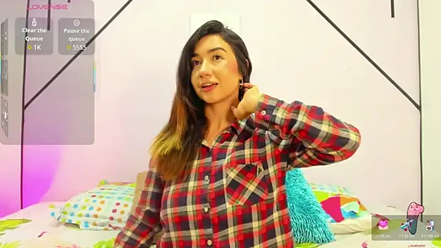 Snapshot of VictoriaRouge_ chatting on 22, 11, 2025 VictoriaRouge online show from 22, 11, 2025