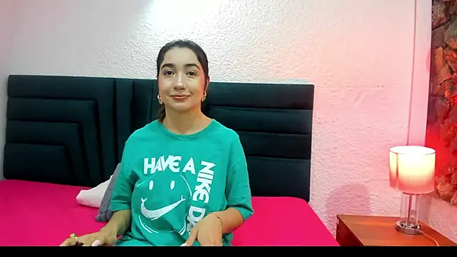 Snapshot of VictoriaRouge_ chatting on 18, 1, 2026 VictoriaRouge online show from 18, 1, 2026